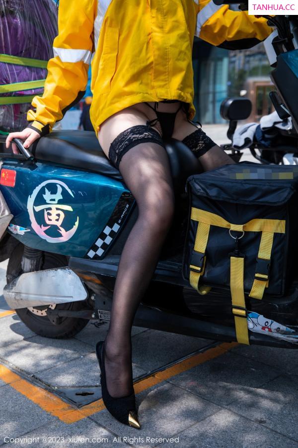 王格 王婉悠 [XiuRen]高清写真图 2023.07.18 No.7093 王婉悠Queen 情趣黑丝第2张图片